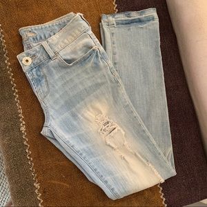 Guess Distressed Light Wash Straight Leg Jeans 27